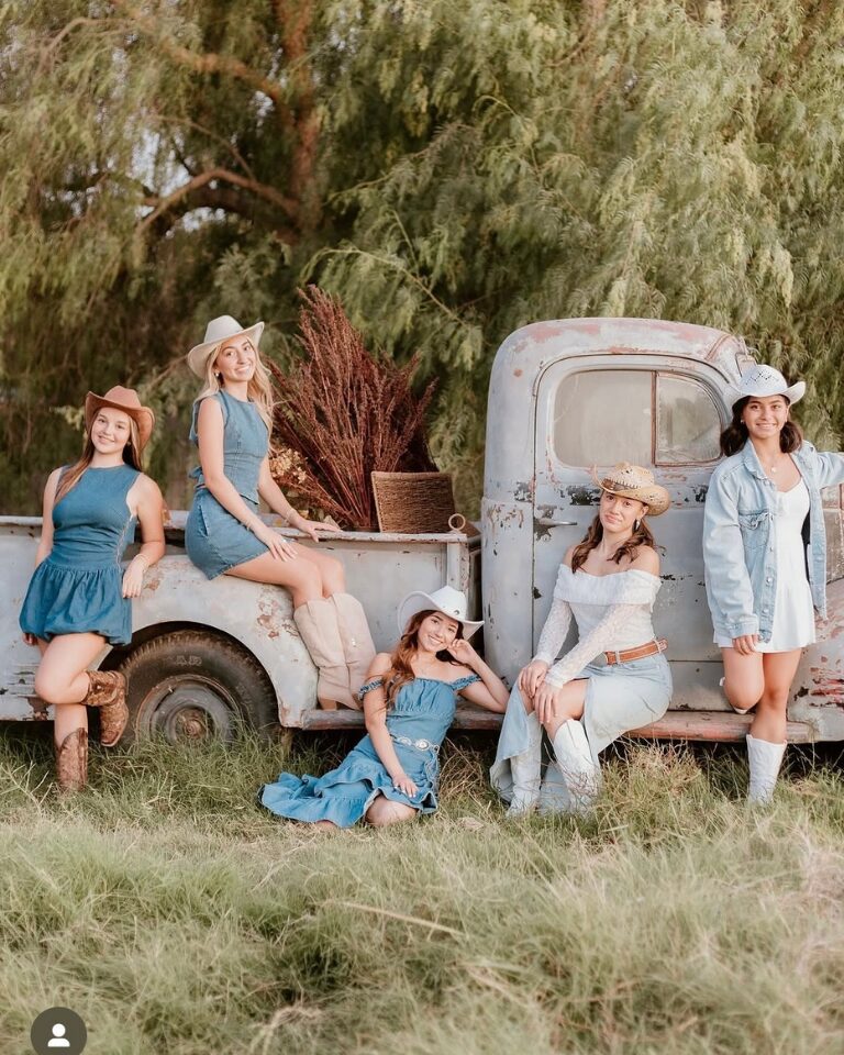 Photo by Carly Bennett Photography